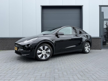 Tesla Model Y 0