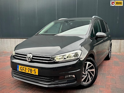 Volkswagen Touran 0