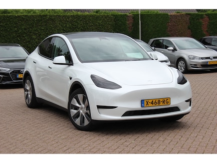 Tesla Model Y 0