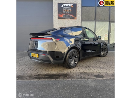 Tesla Model Y 0