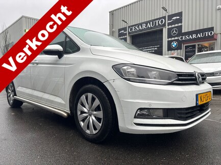 Volkswagen Touran 0