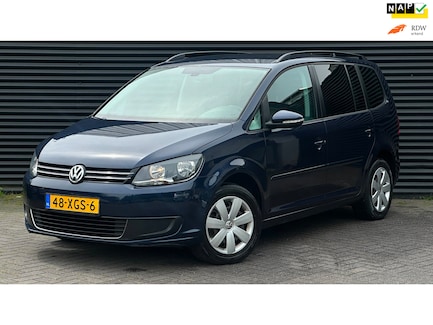 Volkswagen Touran 0