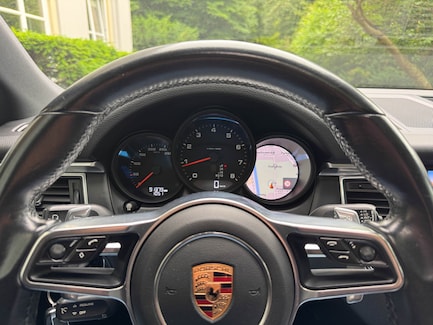 Porsche Macan 0