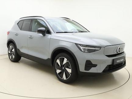 Volvo EX40 0