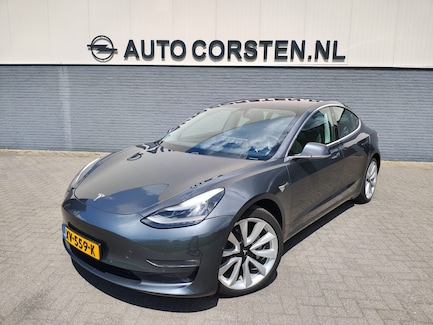 Tesla Model 3 0