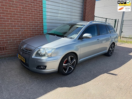 Toyota Avensis 0