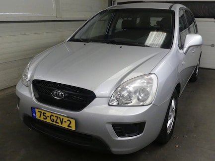 Kia Carens 0