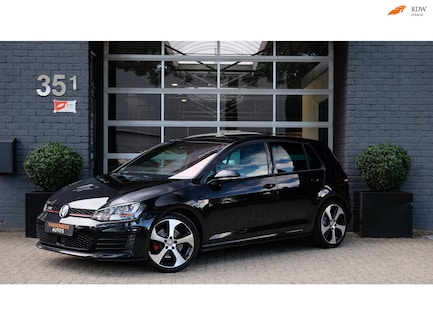 Volkswagen Golf 0