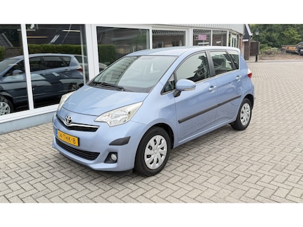 Toyota Verso-S 0