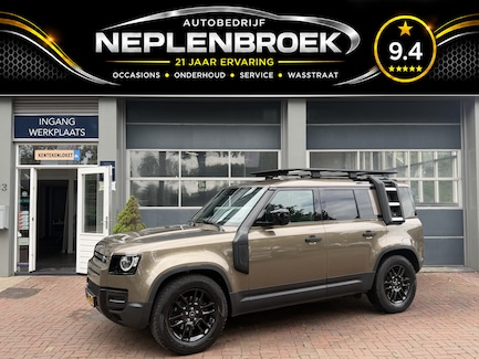 Land Rover Defender 0