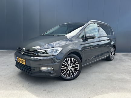 Volkswagen Touran 0
