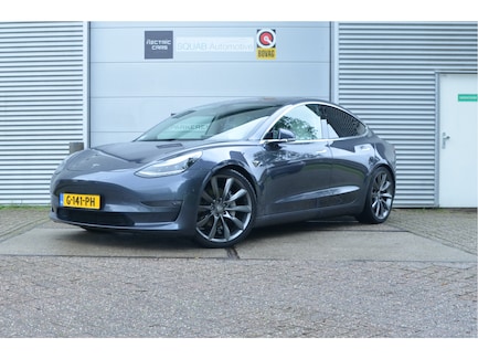 Tesla Model 3 0