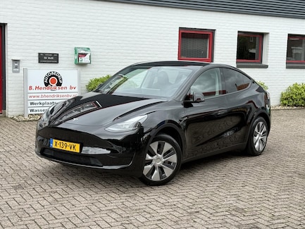 Tesla Model Y 0