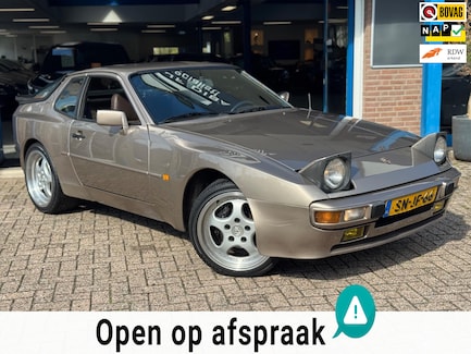 Porsche 944 0