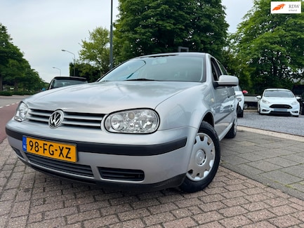 Volkswagen Golf 0