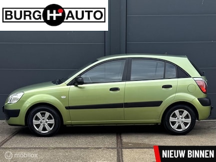 Kia Rio 0