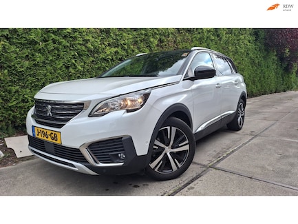 Peugeot 5008 0