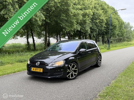 Volkswagen Golf 0
