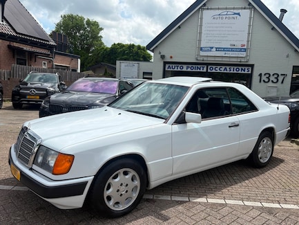 Mercedes-Benz 200-Serie 0