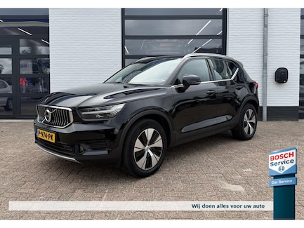 Volvo XC40 0