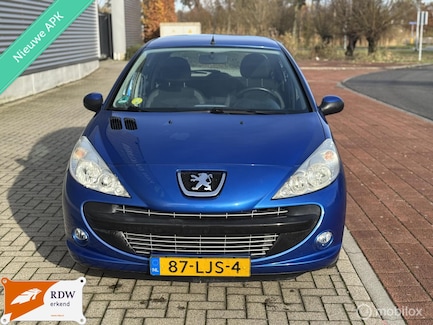 Peugeot 206+ 0