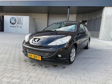 Peugeot 206+ 0