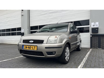 Ford Fusion 0