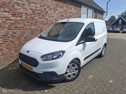 Ford Transit Courier 0