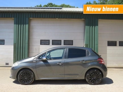 Peugeot 208 0