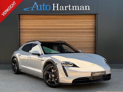 Porsche Taycan Cross Turismo 0