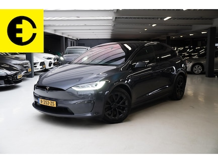 Tesla Model X 0