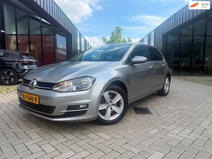 Volkswagen Golf 0