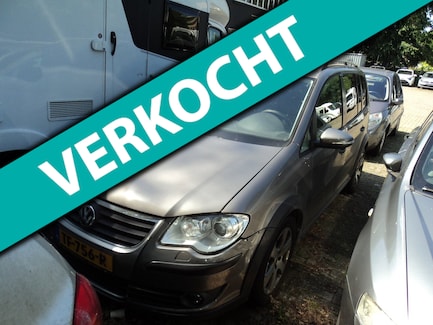 Volkswagen Cross Touran 0