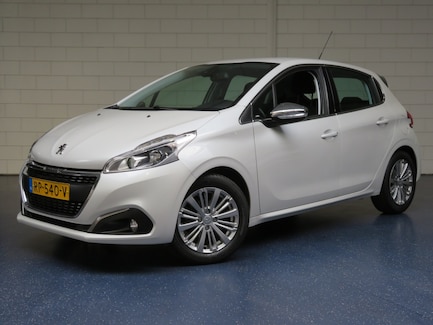 Peugeot 208 0