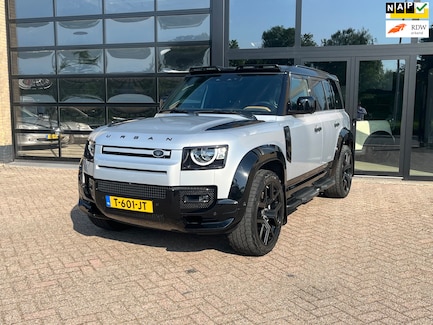 Land Rover Defender 0