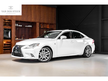 Lexus IS 0