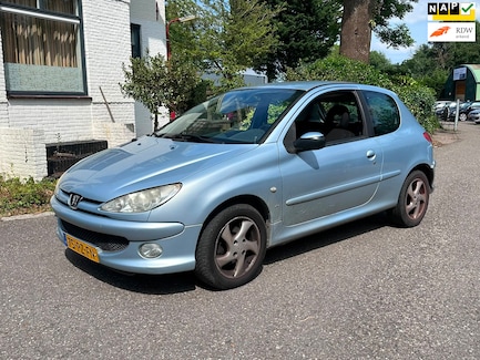 Peugeot 206 0