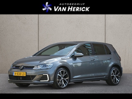 Volkswagen Golf 0