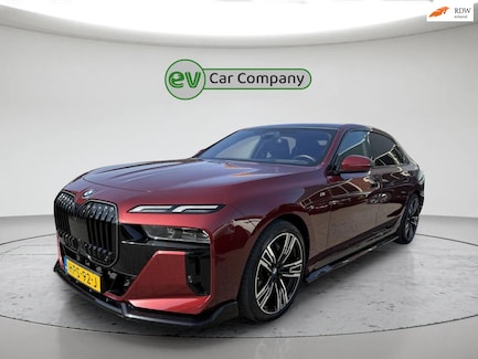 BMW i7 0