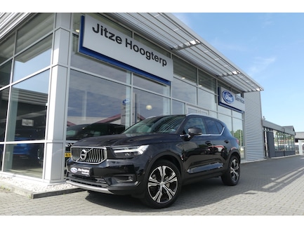 Volvo XC40 0