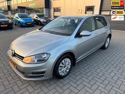 Volkswagen Golf 0