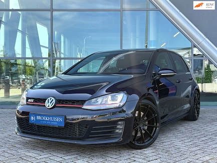 Volkswagen Golf 0