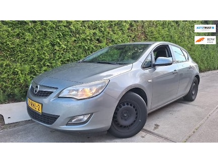 Opel Astra 0
