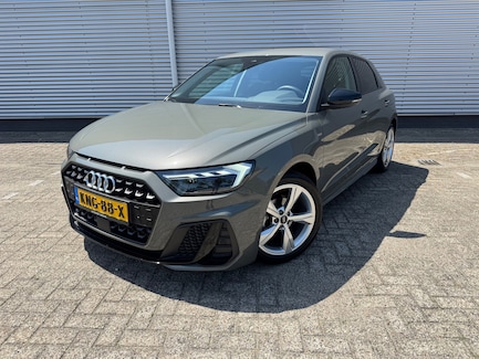 Audi A1 0