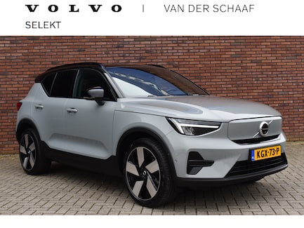 Volvo EX40 0