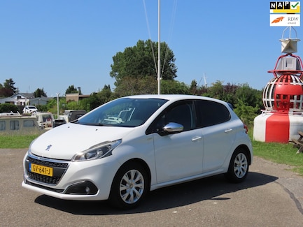 Peugeot 208 0