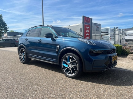 Lynk & Co 01 0