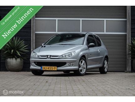 Peugeot 206 0