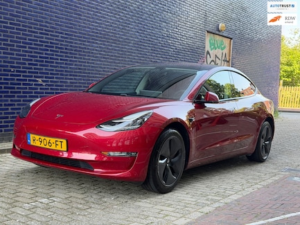 Tesla Model 3 0