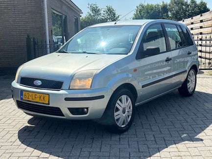 Ford Fusion 0